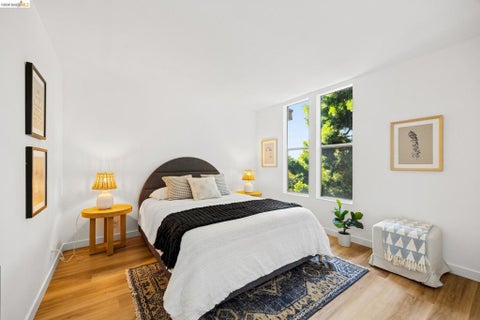Tiny photo for 645 Chetwood ST #208, Oakland, CA 94610 (MLS # 41151574)