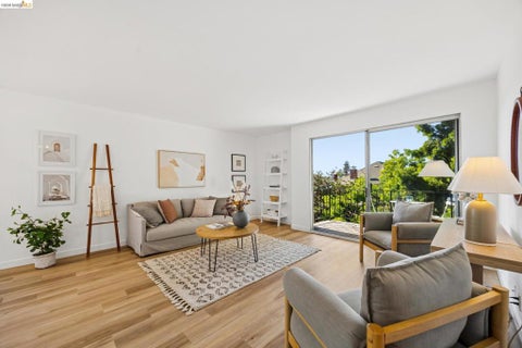 Tiny photo for 645 Chetwood ST #208, Oakland, CA 94610 (MLS # 41151574)