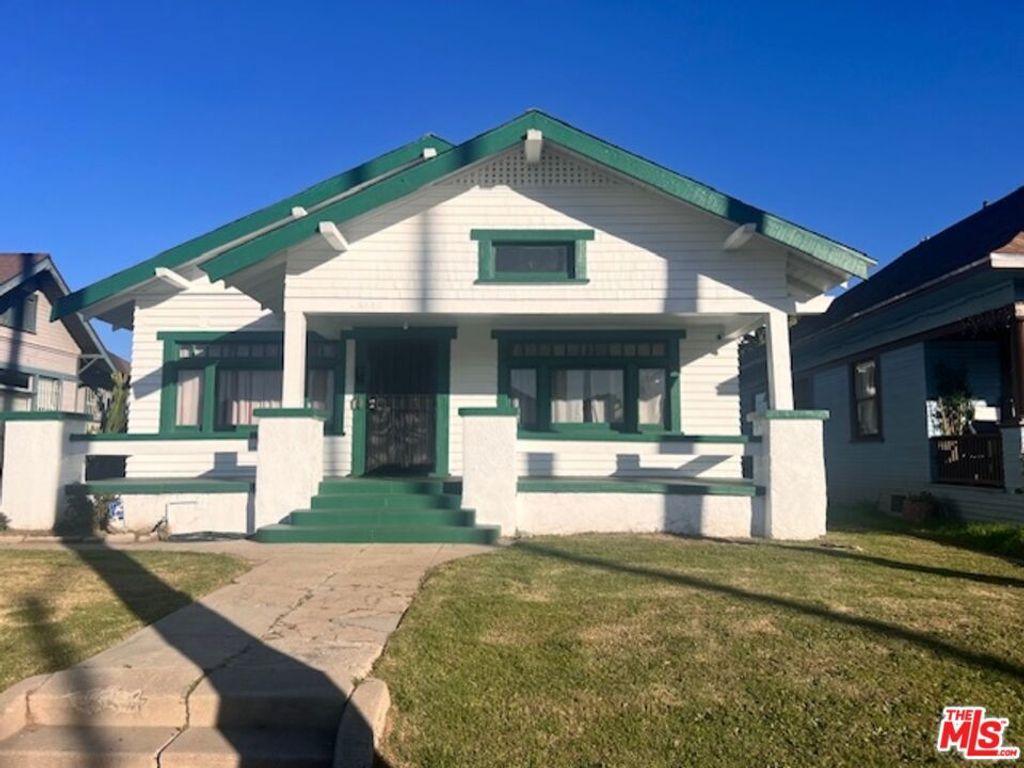 Photo of 4450 Towne Avenue, Los Angeles, CA 90011 (MLS # 26645555)