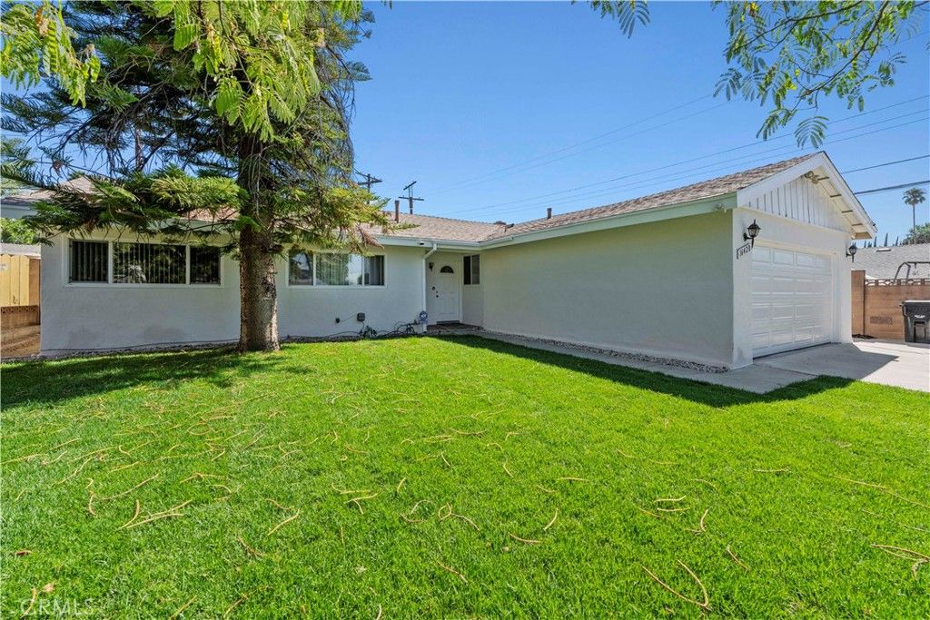 Photo of 16428 Halsted Street, Northridge, CA 91343 (MLS # SR25180584)