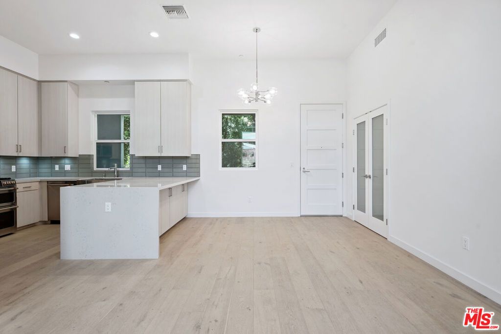 Photo of 1746 Garfield Place #302, Los Angeles, CA 90028 (MLS # 25604927)