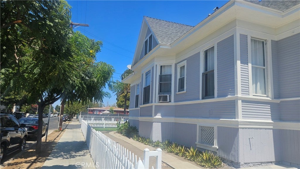 1540 W 28th