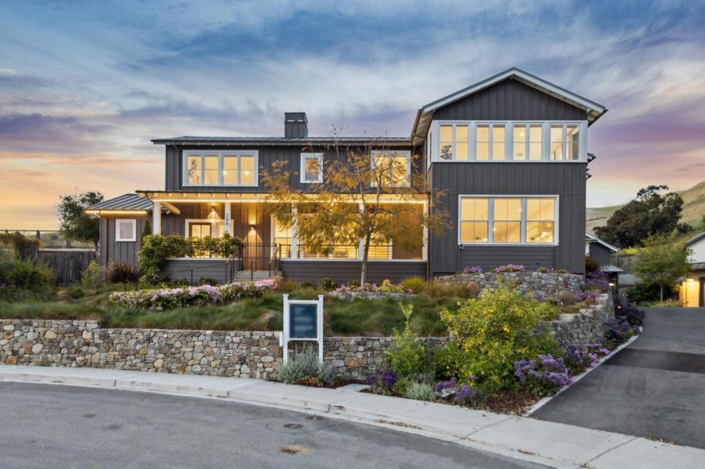 288 Campina Court