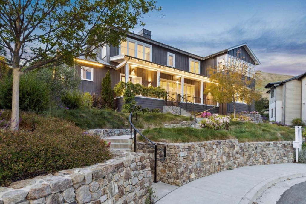288 Campina Court