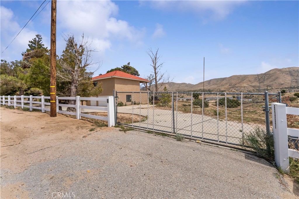 6367 Arrowhead Lake Road