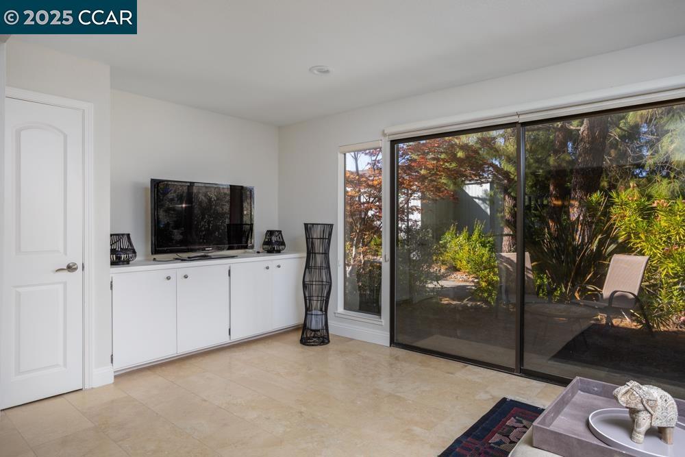 ROSSMOOR - Residential