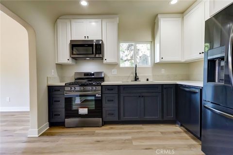 Photo of 7400 S Hobart Blvd, Los Angeles, CA 90047 (MLS # RS25216281)