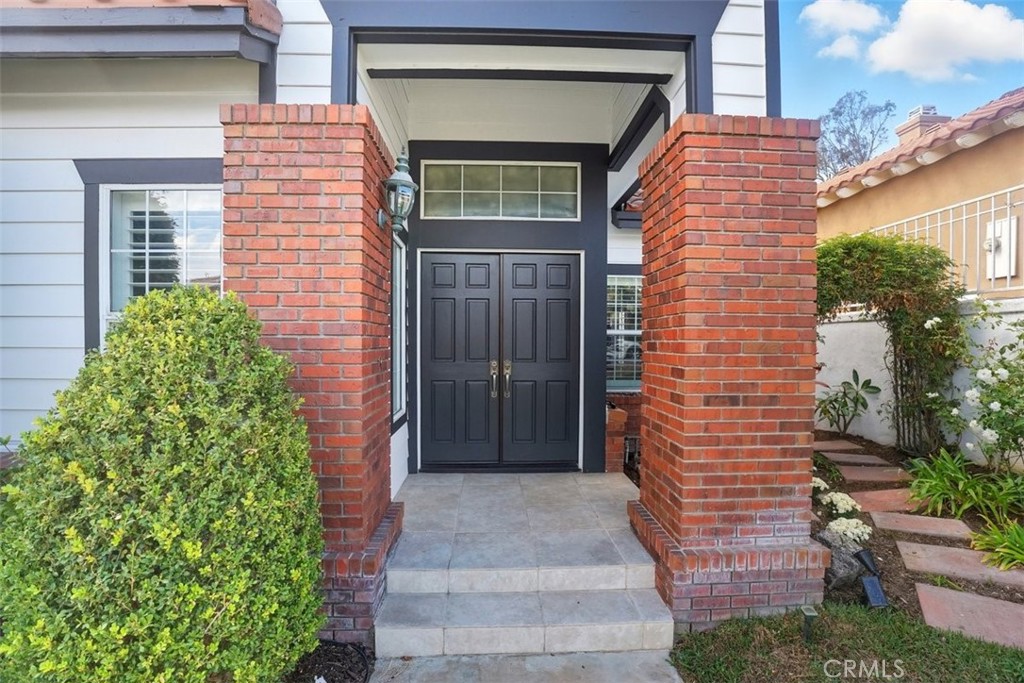 2071 Crescent