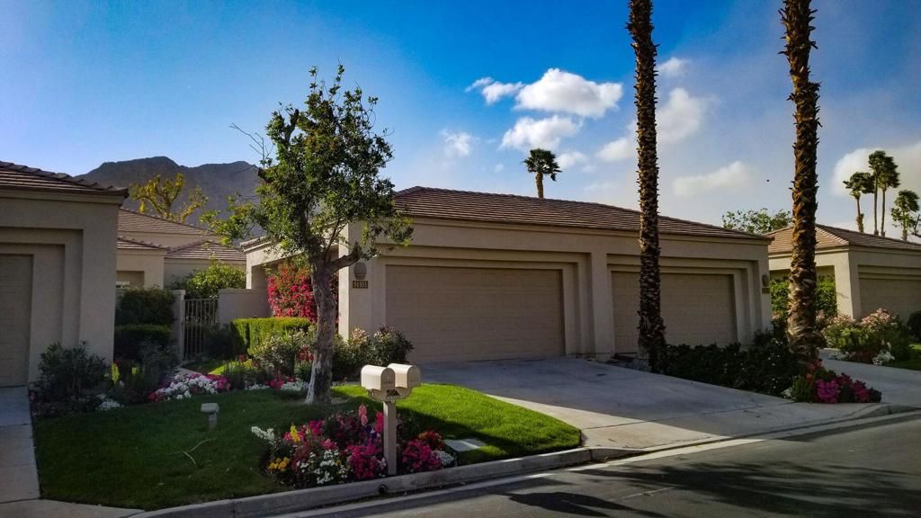 Photo of 54853 Oakhill, La Quinta, CA 92253 (MLS # 219139252DA)