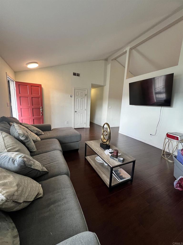 10905 Hansom Lane