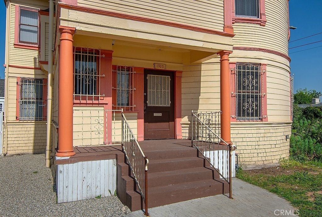 1703 Toberman Street