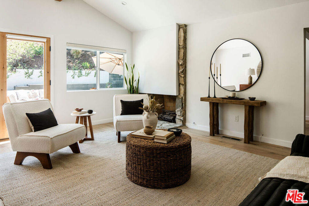 Properties 4 4042 Marchena Drive