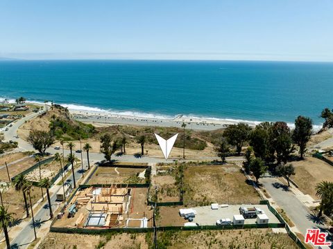 Photo of 15363 Via De Las Olas, Pacific Palisades, CA 90272 (MLS # 26852039)