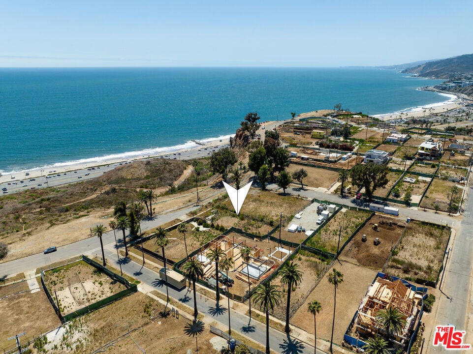 15363 Via De Las Olas