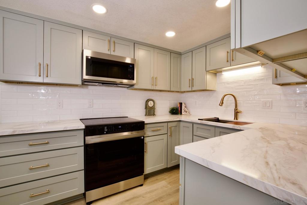 Lakeside - Residential