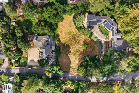 Photo of 1087 Rahara Dr, A Dr, Lafayette, CA 94549 (MLS # 41130670)