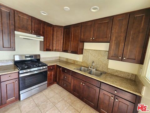 Photo of 5264 Cahuenga Boulevard, North Hollywood, CA 91601 (MLS # 26763331)