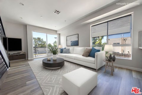 Photo of 6702 Balboa Boulevard #AA, Van Nuys, CA 91406 (MLS # 26992823)