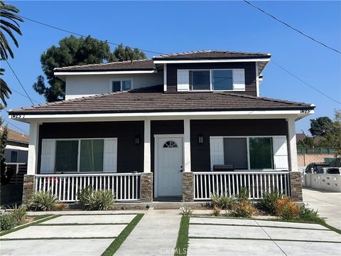 1423 1423 Mar Les Santa Ana CA 92706