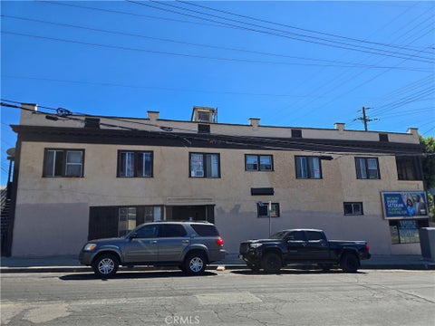 Photo of 3304 Pepper Avenue, Los Angeles, CA 90065 (MLS # SR26199072)