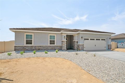 Photo of 14755 Indigo Road, Apple Valley, CA 92307 (MLS # SW25188148)