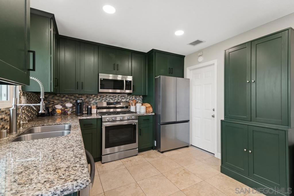 listing image 130727542982746195492