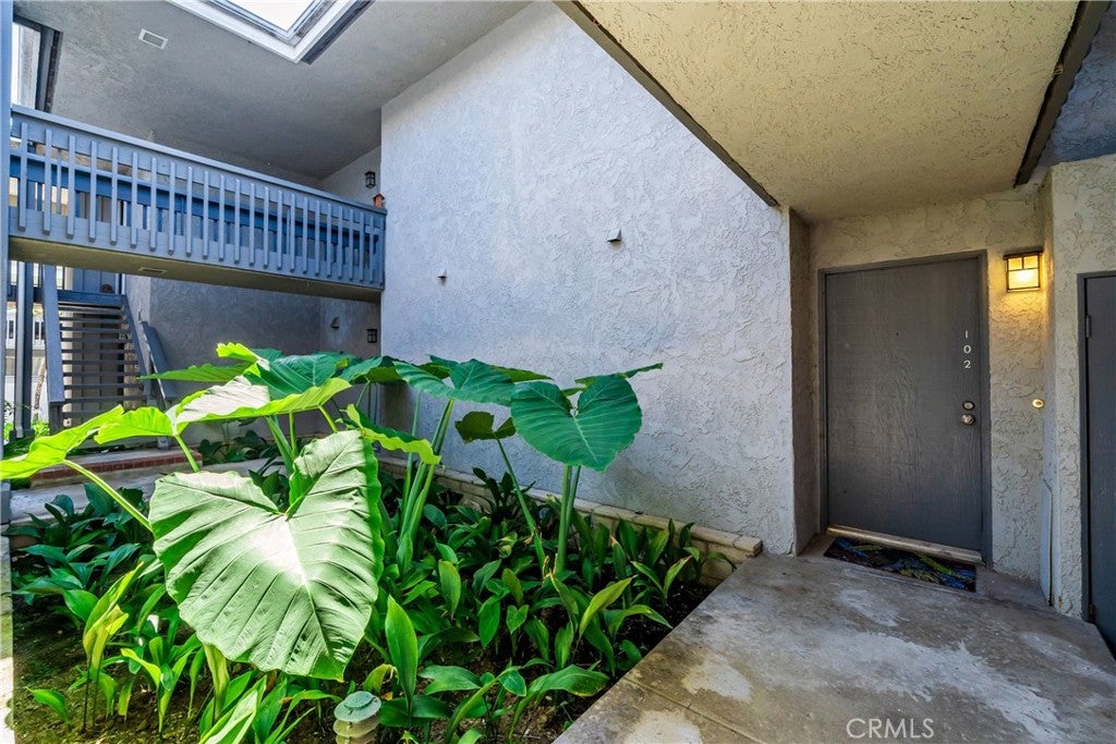 16932 Pacific Coast Highway HWY 102, Huntington Beach CA 92649