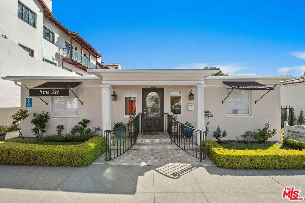 listing image 130723918229493474055