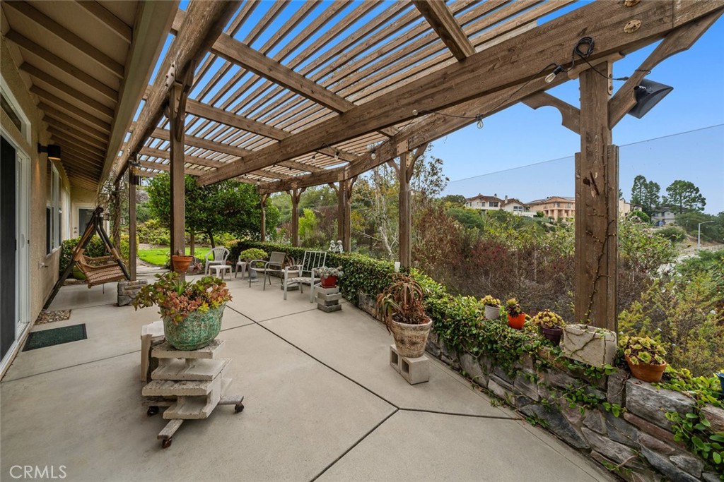 East of 101(500) - Residential