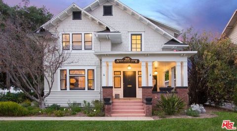 Photo of 769 N Orange Grove Boulevard, Pasadena, CA 91103 (MLS # 23305107)