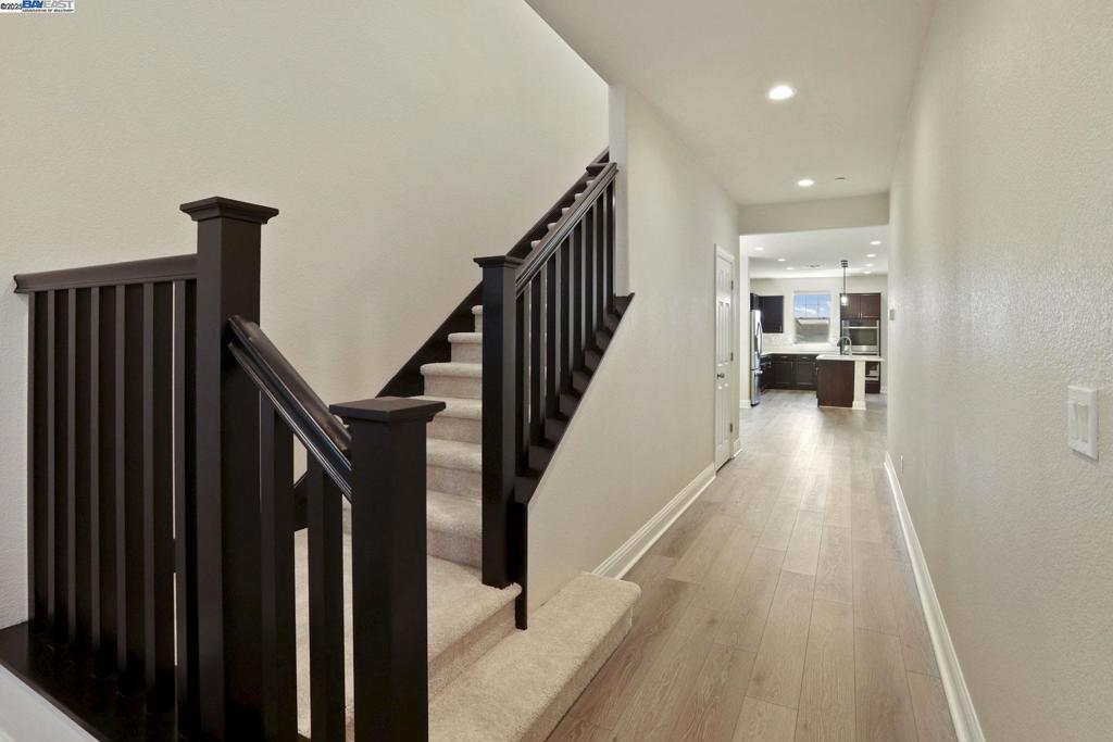 MOUNTAIN HOUSE - Residential