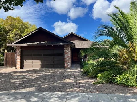 701 Christine Drive, Palo Alto, CA 94303 - MLS#: ML82025619