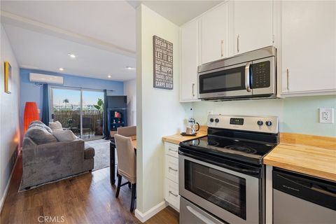 Photo of 460 Golden Avenue #434, Long Beach, CA 90802 (MLS # PW26020432)