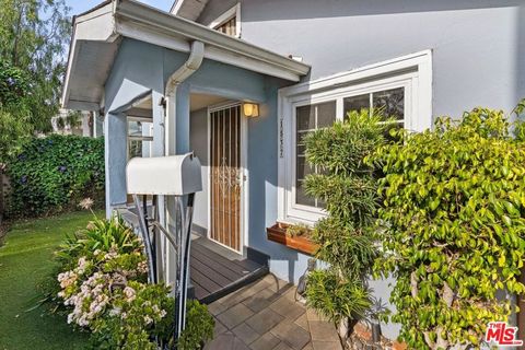 Photo of 1537 Cabrillo Avenue, Venice, CA 90291 (MLS # 26648973)