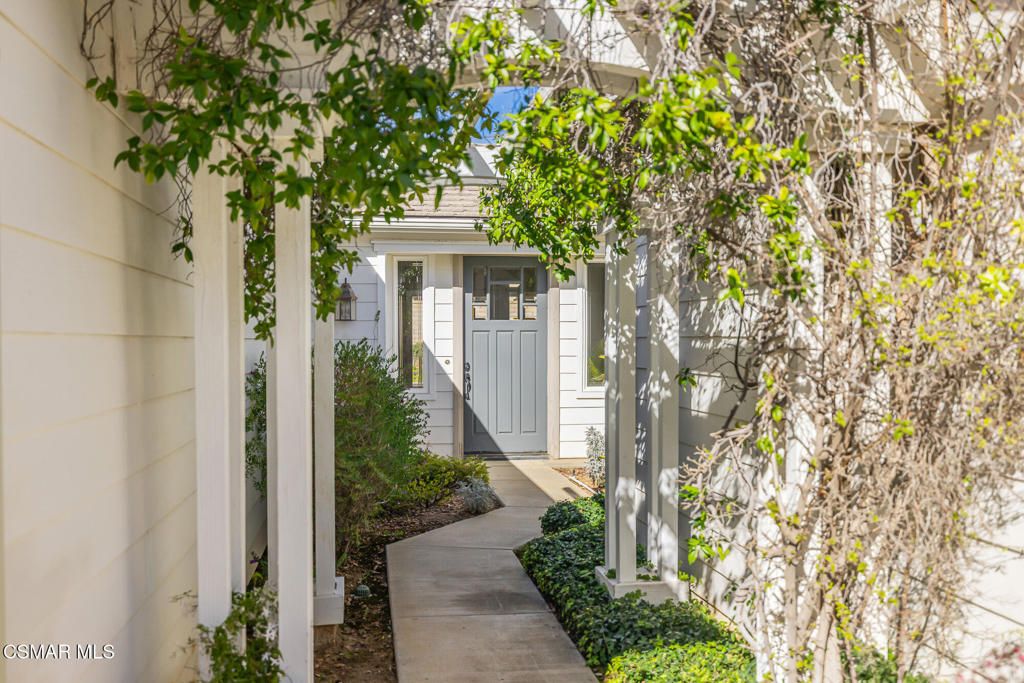 Photo of 5817 Evening Sky Drive, Simi Valley, CA 93063 (MLS # 226000908)