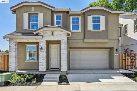 Photo of 125 Creek View Cir Cir, Fairfield, CA 94533 (MLS # 41145889)