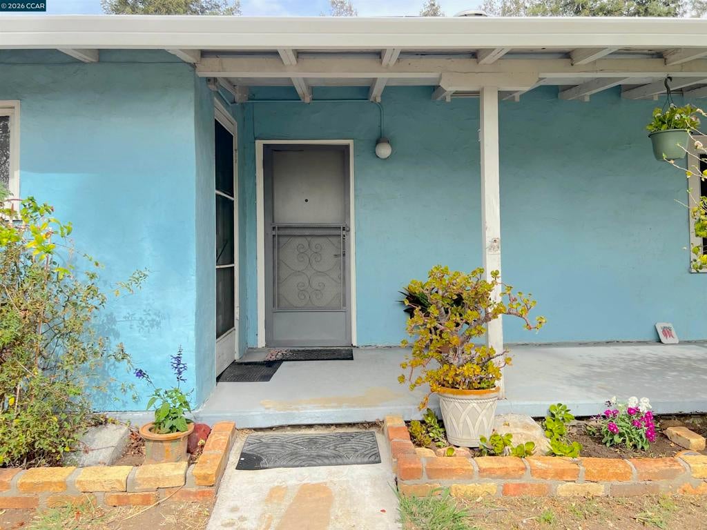 2340 Ranchito Dr