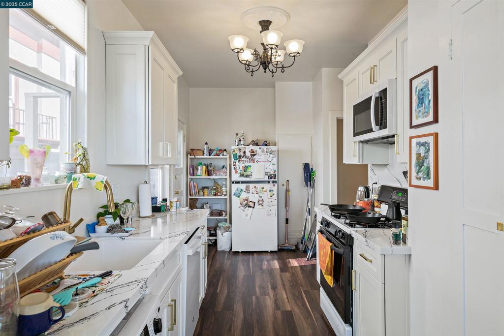 PIEDMONT AVENUE - Residential