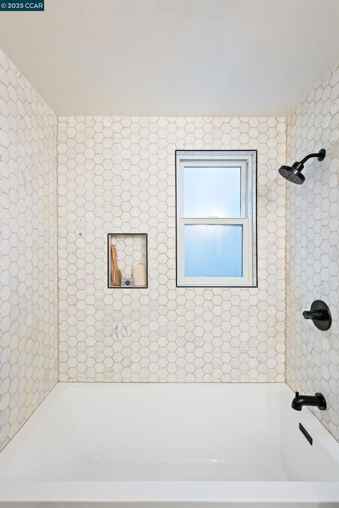 PIEDMONT AVENUE - Residential