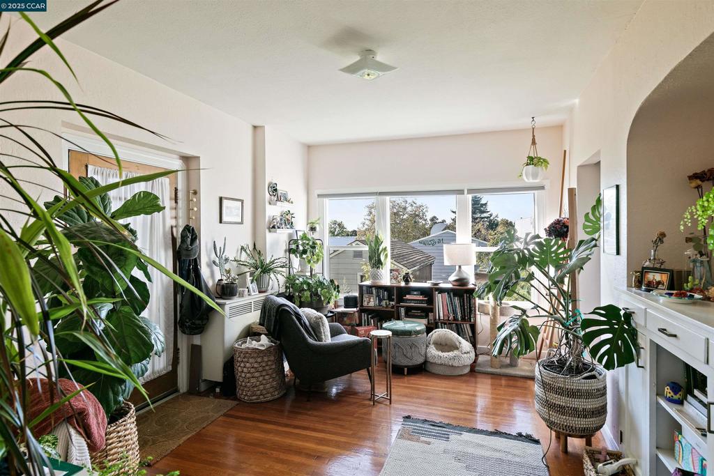 PIEDMONT AVENUE - Residential