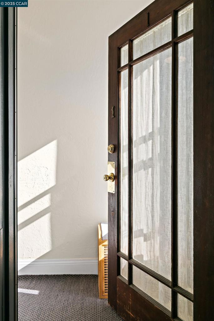 PIEDMONT AVENUE - Residential
