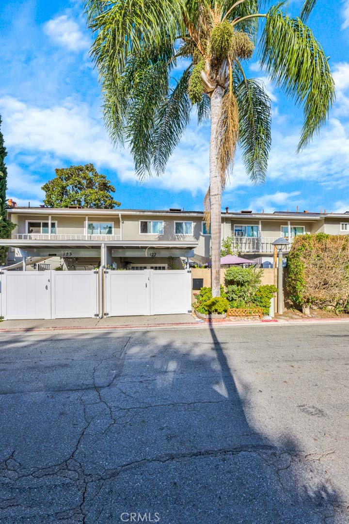 Tustin Imperial (TUSI) - Residential