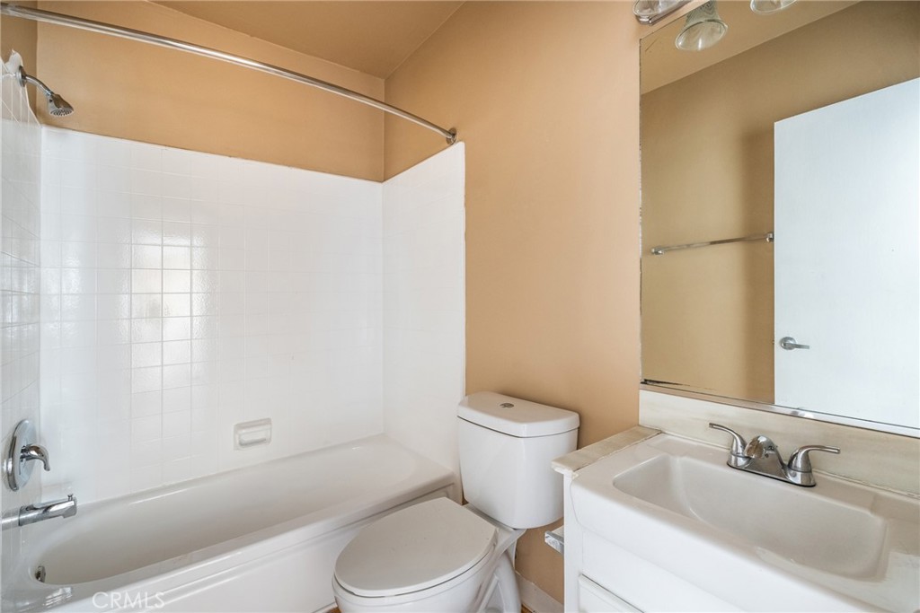 Not Applicable-105 - Residential Lease