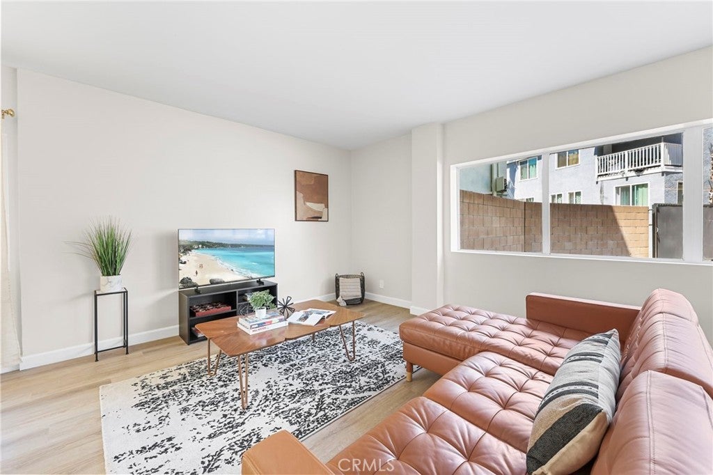 1323 N Spurgeon ST 2, Santa Ana CA 92701
