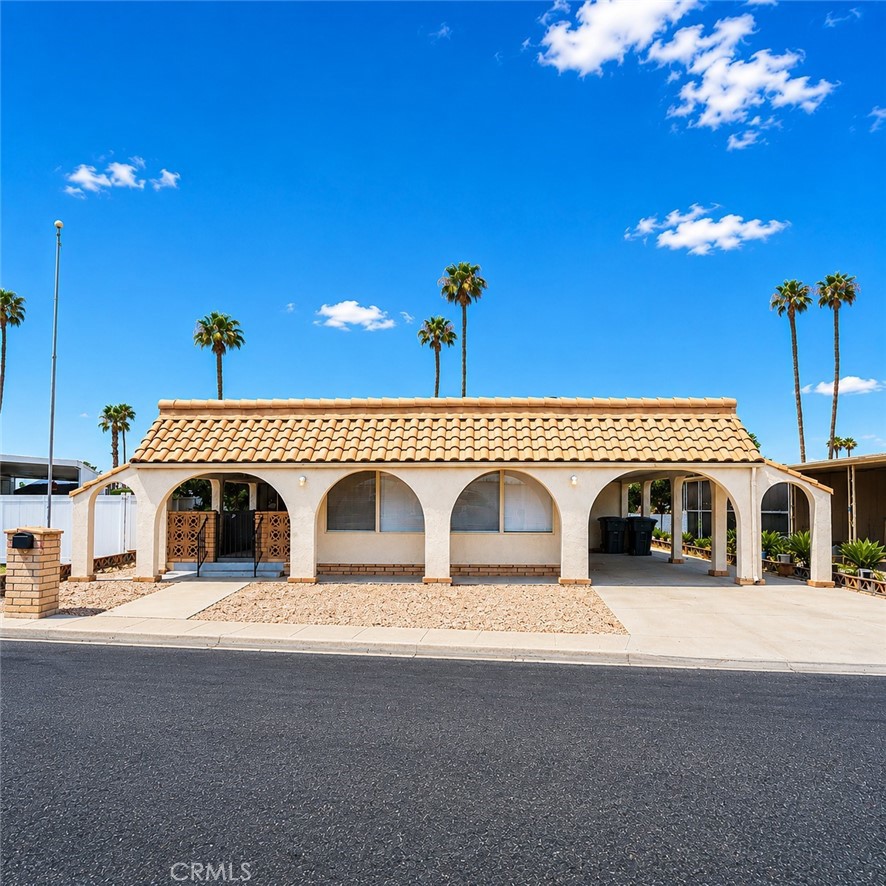 Photo 1 of 32 — 560 Santa Clara Circle, Hemet, CA 92543