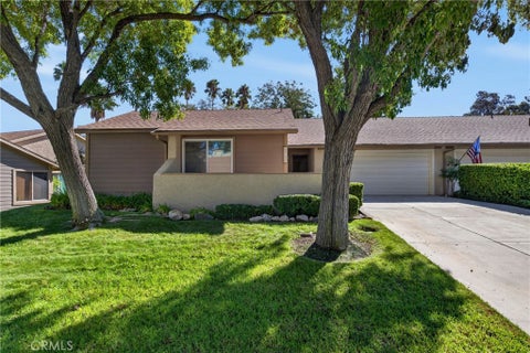Photo of 26105 Rainbow Glen Drive, Newhall, CA 91321 (MLS # SR26175334)