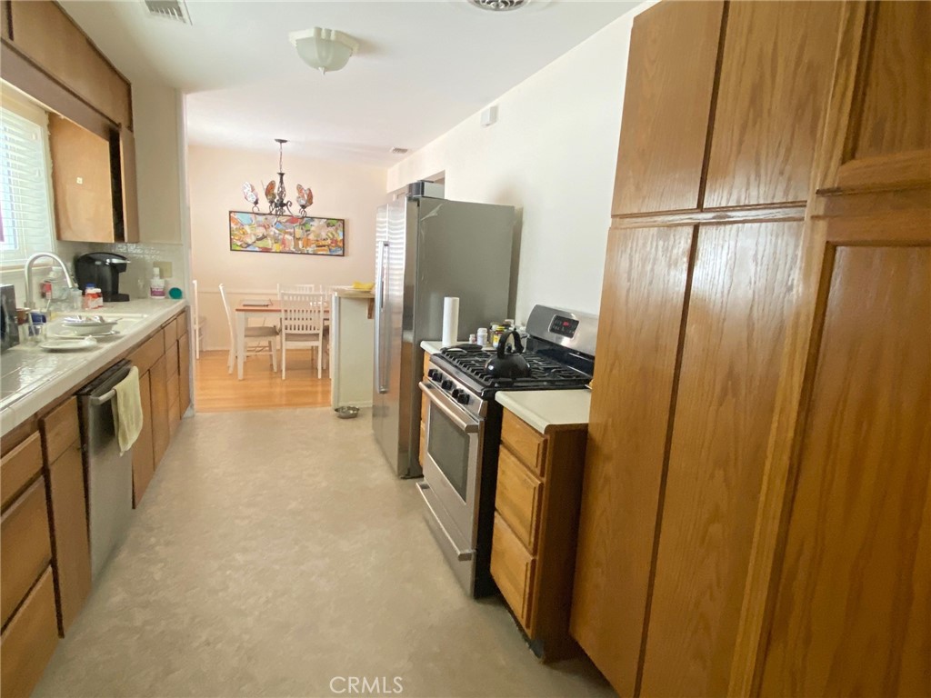 12740 Tiara Street