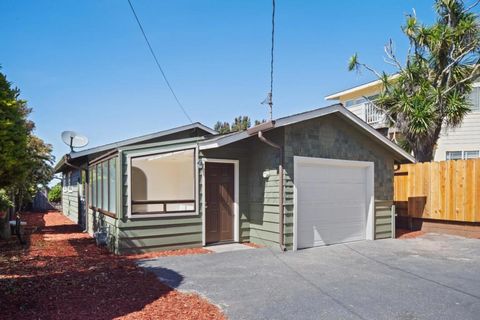 Photo of 1114 Miles Avenue, Pacific Grove, CA 93950 (MLS # ML82042771)