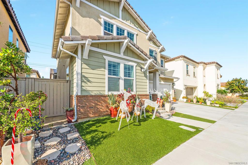 940 Rolling Dunes Way