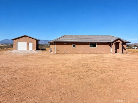 Photo of 14100 Nightshade RD, Apple Valley, CA 92307 (MLS # IV26199444)